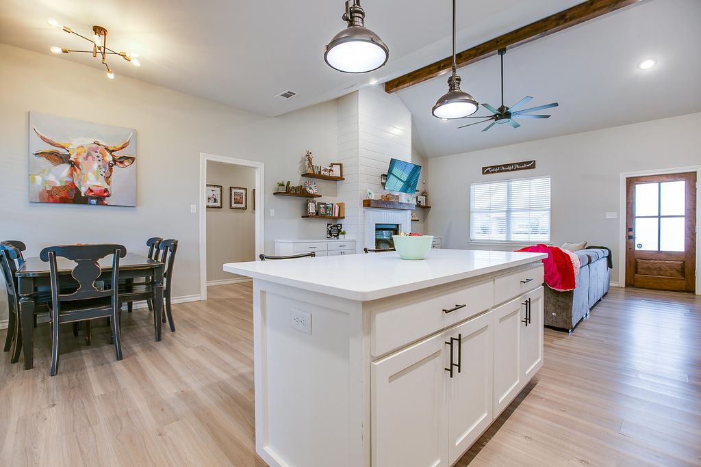 Image 14 of property listing at 5013 Red Oak Lane, San Angelo, TX 76904