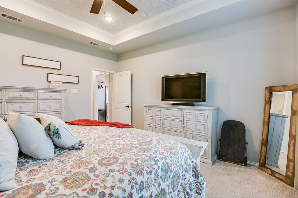 Image 18 of property listing at 5013 Red Oak Lane, San Angelo, TX 76904