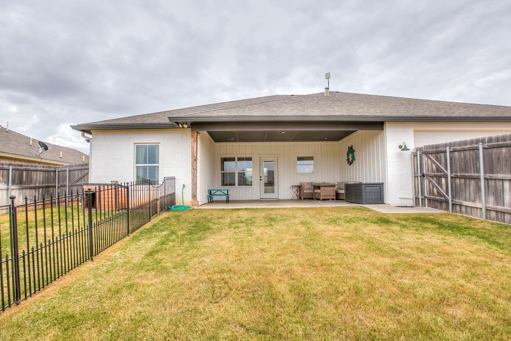 Image 34 of property listing at 5013 Red Oak Lane, San Angelo, TX 76904