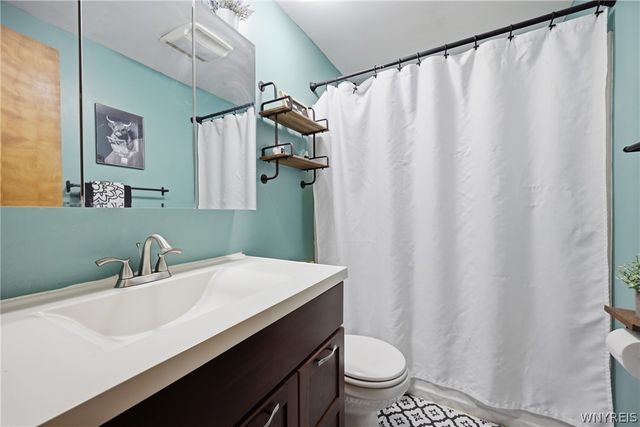 52 Hillsboro Road, Cheektowaga, NY 14225