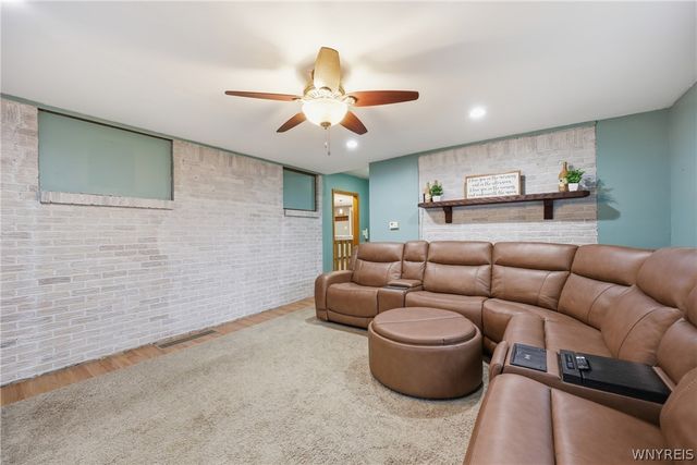 52 Hillsboro Road, Cheektowaga, NY 14225