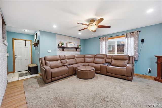 52 Hillsboro Road, Cheektowaga, NY 14225