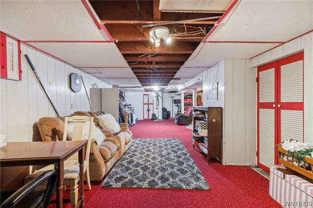 52 Hillsboro Road, Cheektowaga, NY 14225