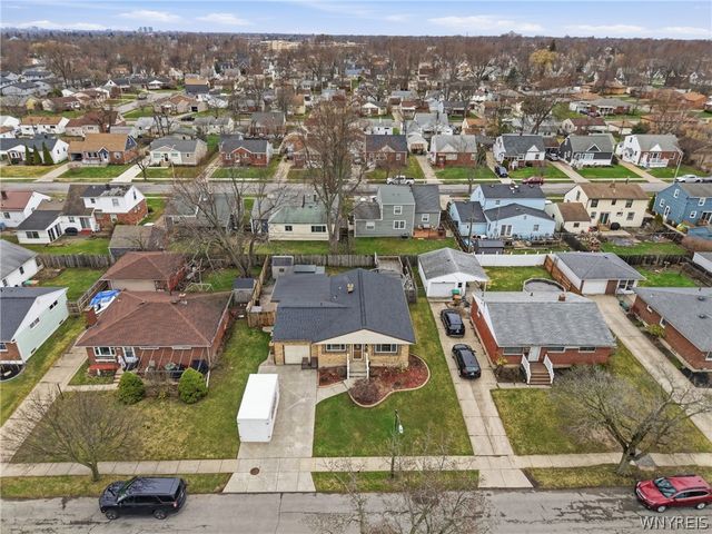 52 Hillsboro Road, Cheektowaga, NY 14225