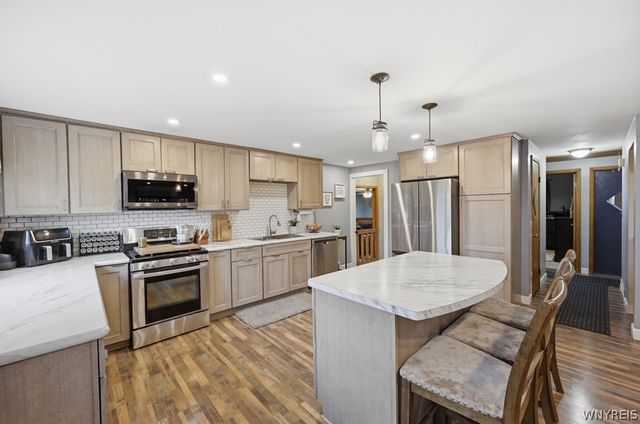 52 Hillsboro Road, Cheektowaga, NY 14225