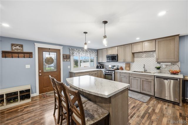 52 Hillsboro Road, Cheektowaga, NY 14225