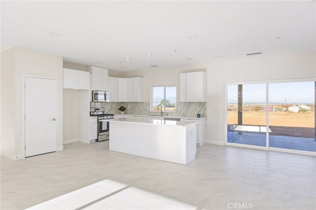 15192 Barbara, Apple Valley, CA 92307