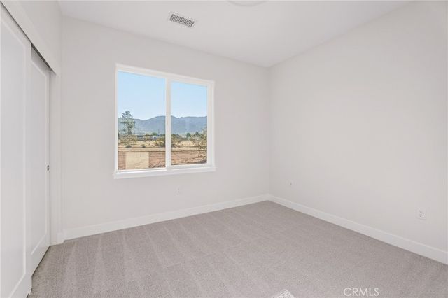 15192 Barbara, Apple Valley, CA 92307