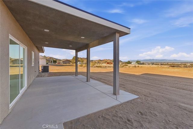 15192 Barbara, Apple Valley, CA 92307