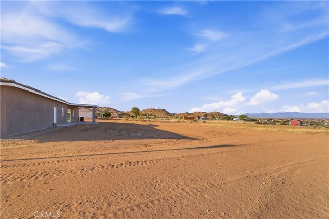 15192 Barbara, Apple Valley, CA 92307