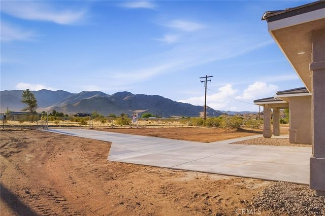 15192 Barbara, Apple Valley, CA 92307