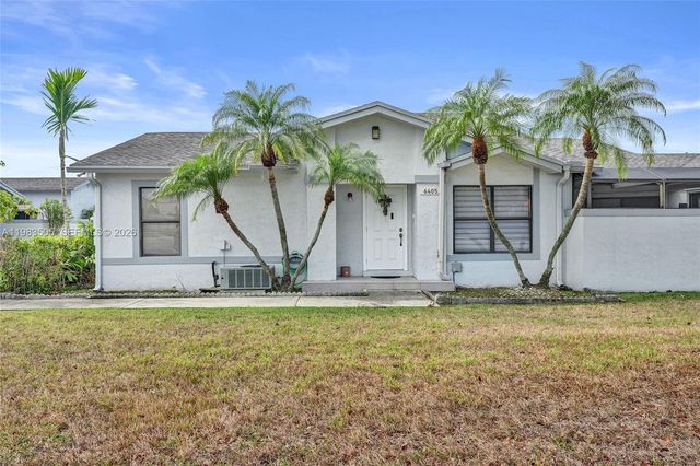6405 SW 152nd Cir Pl 10-05, Miami, FL 33193