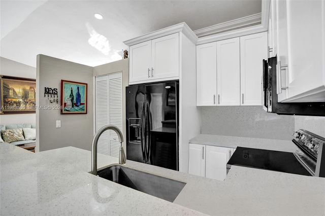 6405 SW 152nd Cir Pl 10-05, Miami, FL 33193