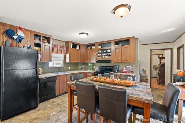 5187 W State Road 64, Taswell, IN 47175