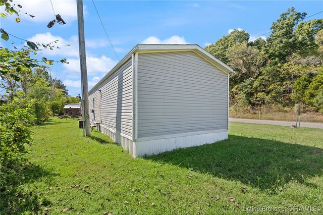 5187 W State Road 64, Taswell, IN 47175