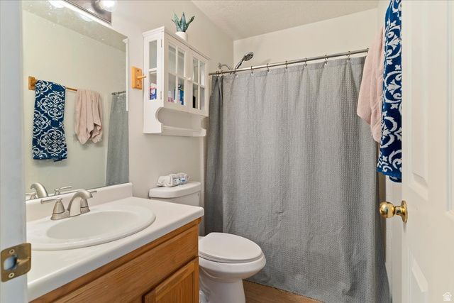 1433 W PEBBLECREEK DR, Layton, UT 84041