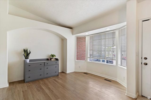 1433 W PEBBLECREEK DR, Layton, UT 84041