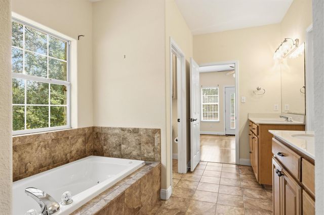 103 Kamaiki Drive, Bastrop, TX 78602