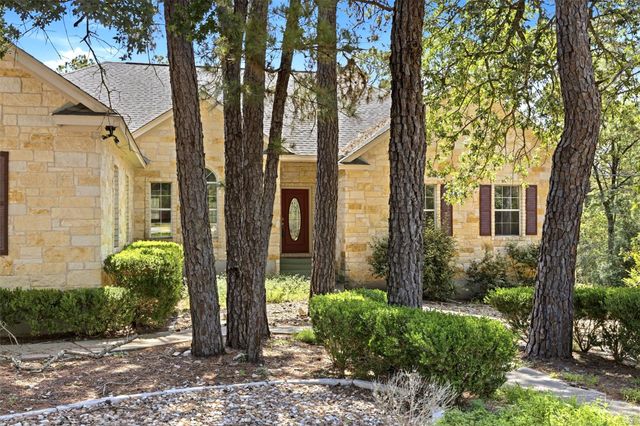 103 Kamaiki Drive, Bastrop, TX 78602