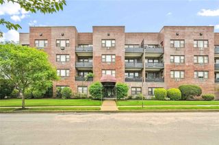 175 Archer Street 3A, Freeport, NY 11520