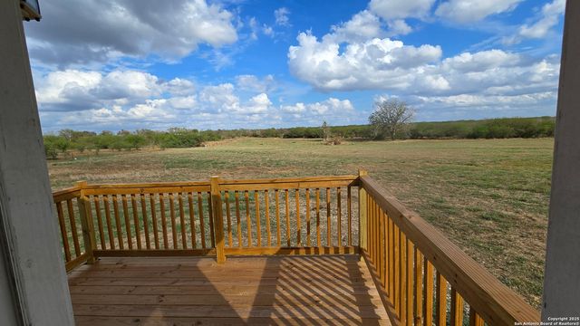 501 S Parker, Nixon, TX 78140