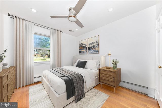 9504 VEIRS DR, Rockville, MD 20850