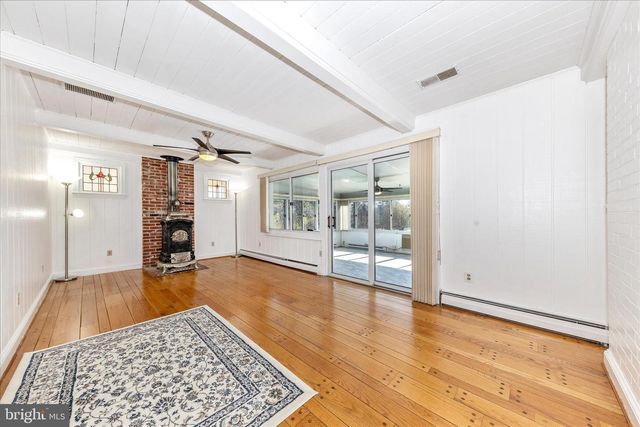 9504 VEIRS DR, Rockville, MD 20850