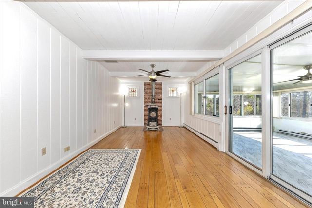 9504 VEIRS DR, Rockville, MD 20850