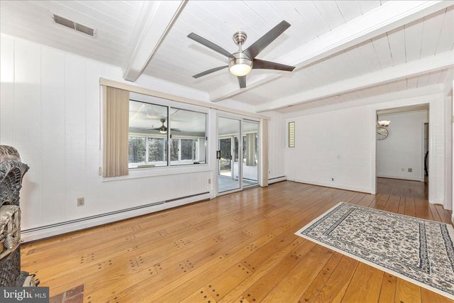 9504 VEIRS DR, Rockville, MD 20850