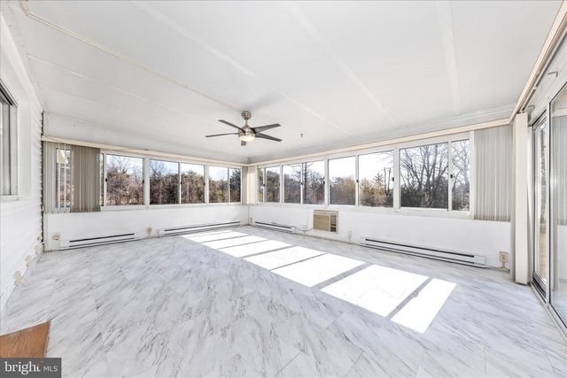 9504 VEIRS DR, Rockville, MD 20850