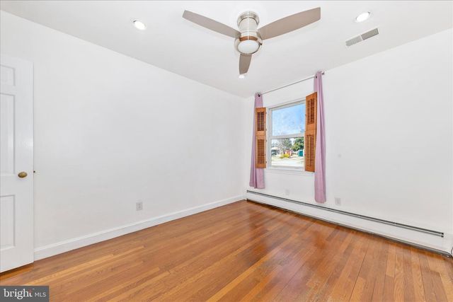 9504 VEIRS DR, Rockville, MD 20850