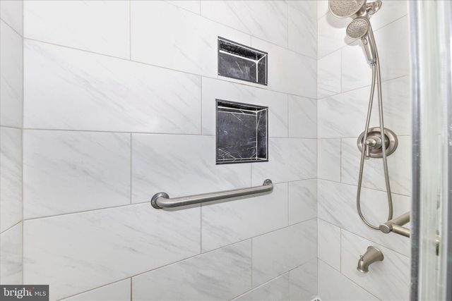 9504 VEIRS DR, Rockville, MD 20850