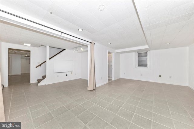 9504 VEIRS DR, Rockville, MD 20850