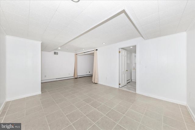 9504 VEIRS DR, Rockville, MD 20850