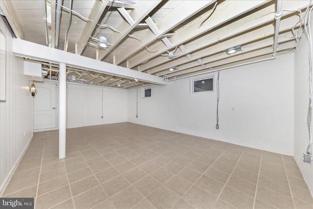 9504 VEIRS DR, Rockville, MD 20850