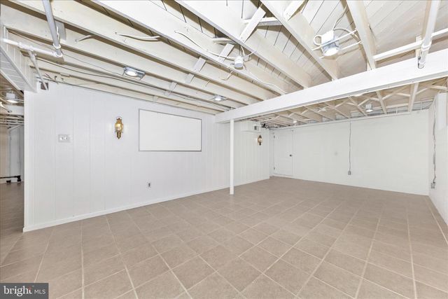 9504 VEIRS DR, Rockville, MD 20850