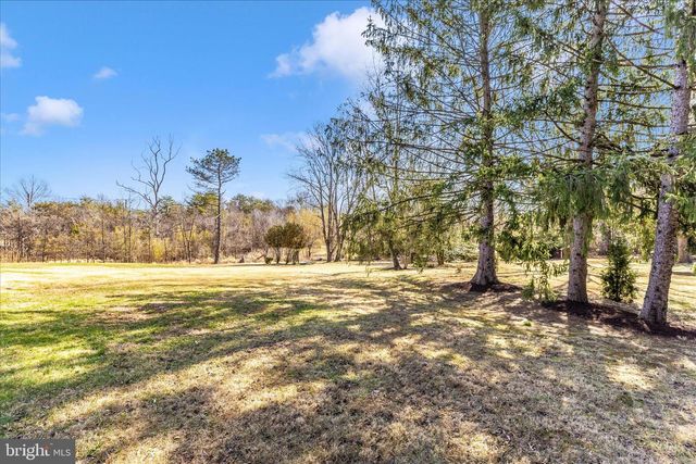 9504 VEIRS DR, Rockville, MD 20850