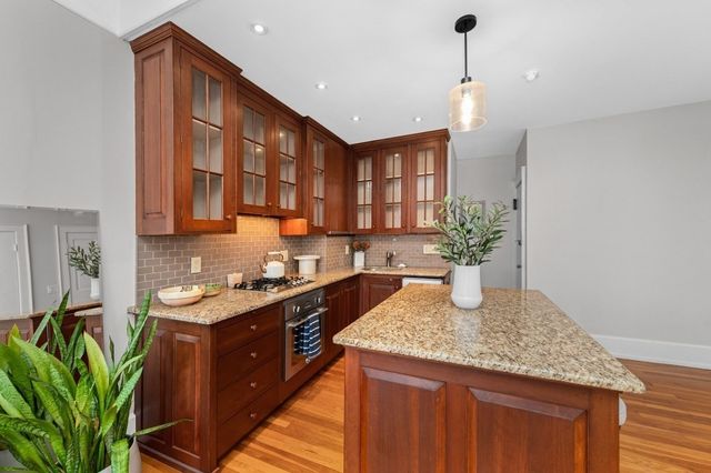 400 Marlborough St 9, Boston, MA 02115