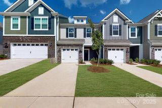 3216 Lilac Grove Drive, Charlotte, NC 28269