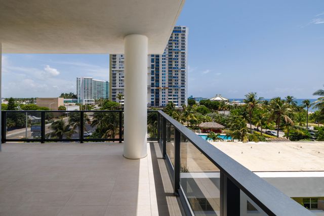 305 BRINY Avenue 406, Pompano Beach, FL 33062