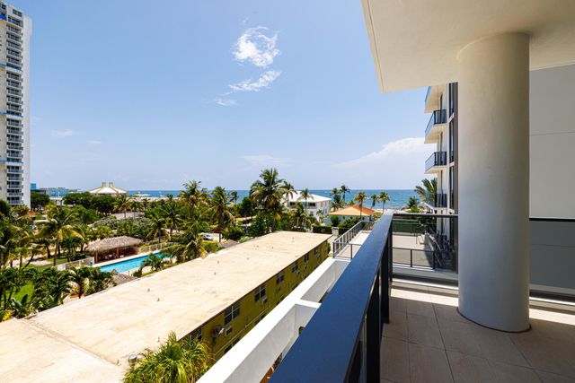 305 BRINY Avenue 406, Pompano Beach, FL 33062