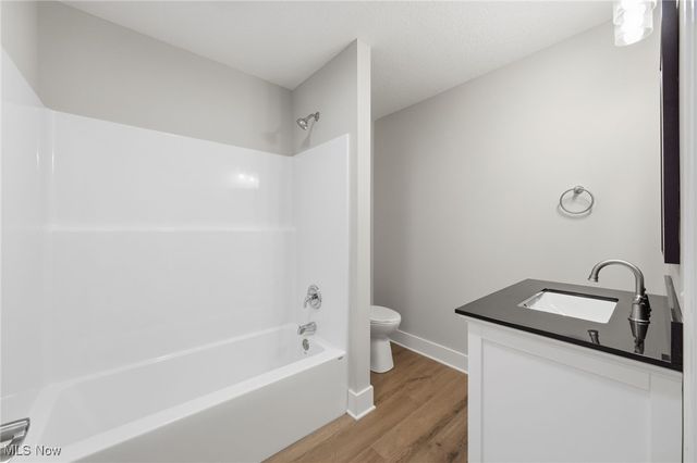 1086 Saint Andrews, Akron, OH 44312