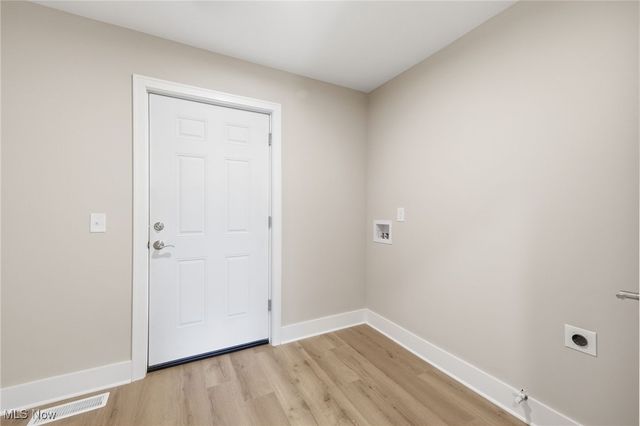 1086 Saint Andrews, Akron, OH 44312