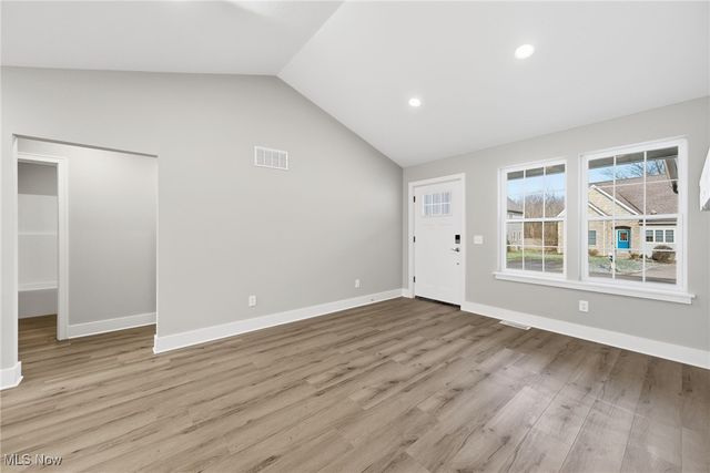 1086 Saint Andrews, Akron, OH 44312