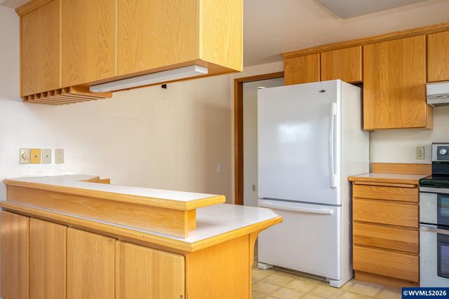 16205 SW King Charles Av, King City, OR 97224