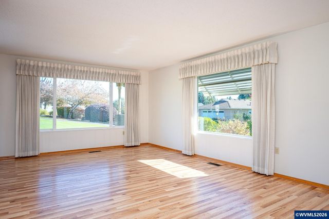 16205 SW King Charles Av, King City, OR 97224