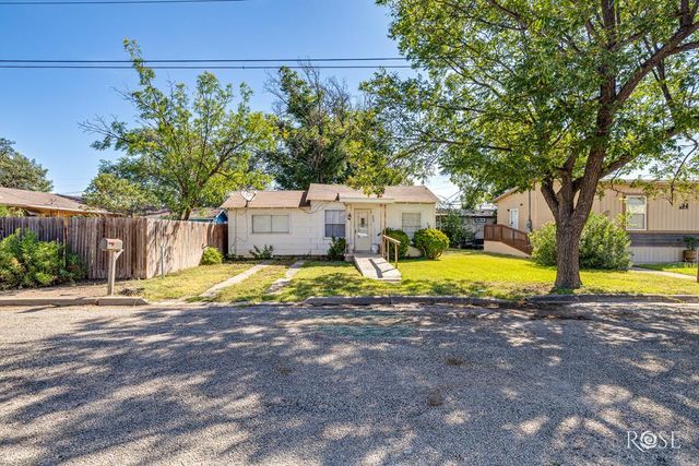 805 Mesquite Avenue, Sonora, TX 76950