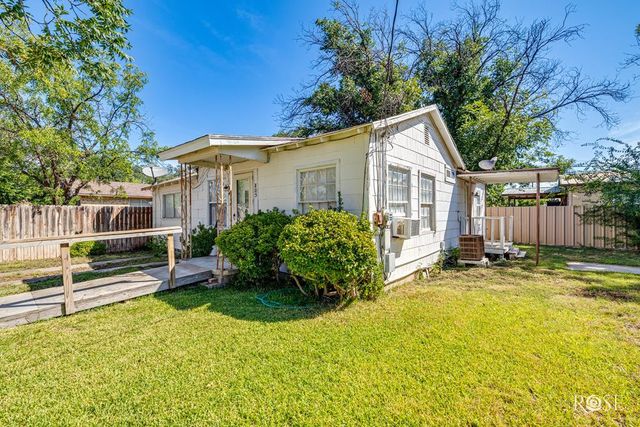 805 Mesquite Avenue, Sonora, TX 76950