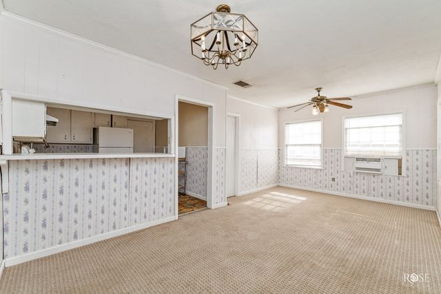 805 Mesquite Avenue, Sonora, TX 76950