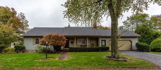 84 Thomas Dr, Somerset, MA 02726